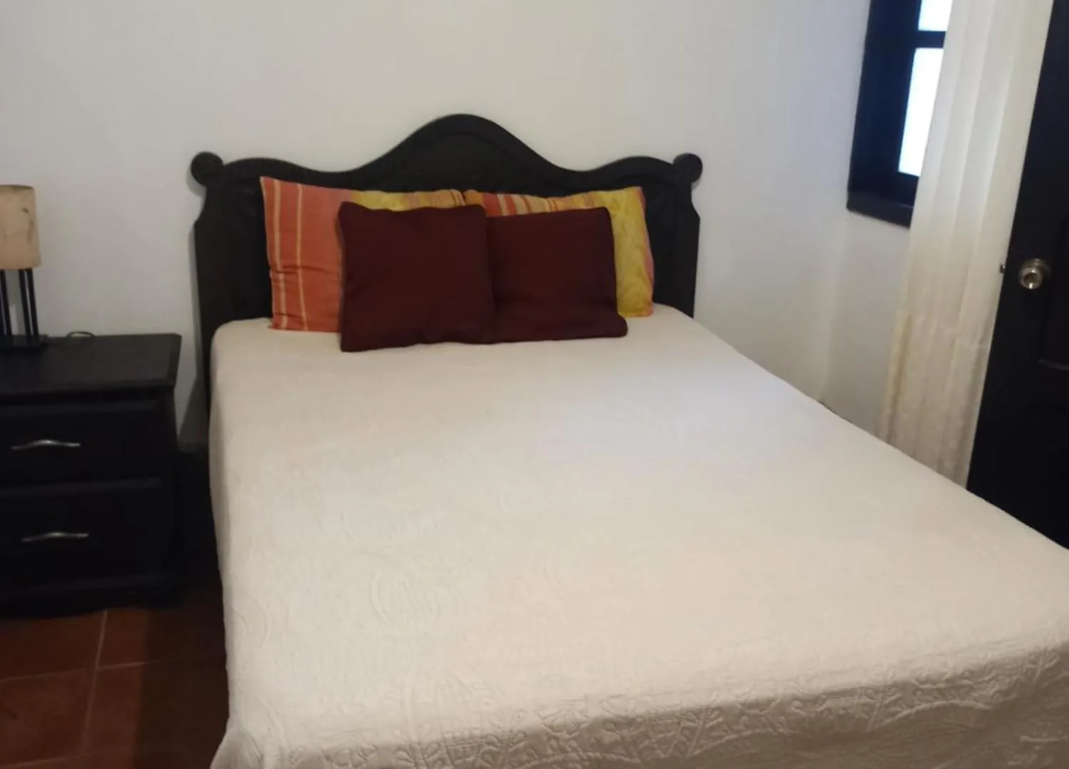 Casa Nazareno, Callejon Lemus #9A Entre 6A Y 7A Avenida Norte Antigua