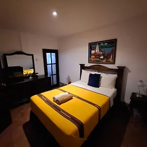 2* Hotel Casa Santiago Son